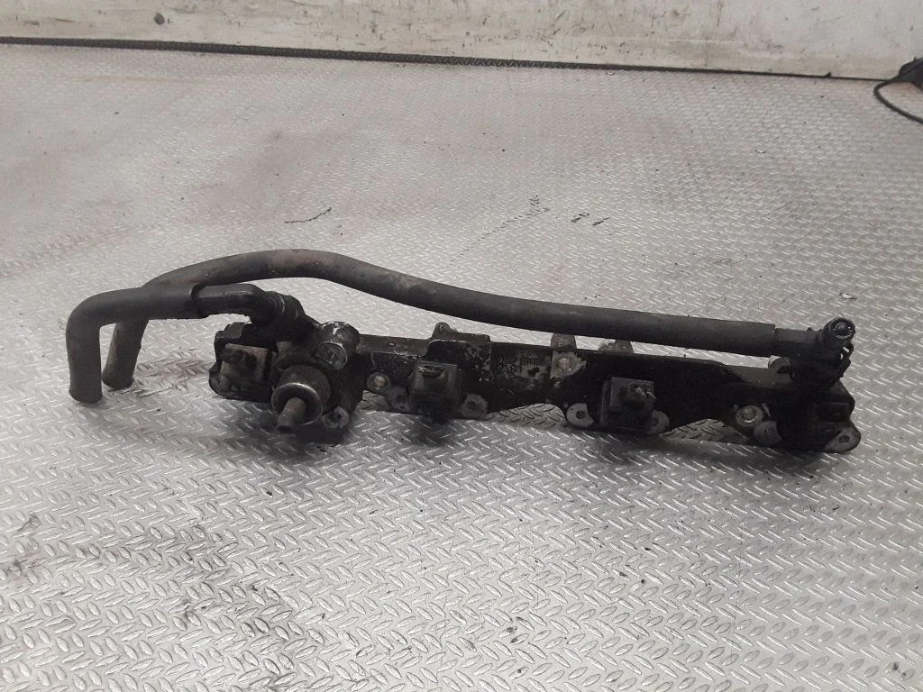 Pihustite (düüside) komplekt – Ford Mondeo MK I (1993-1996)