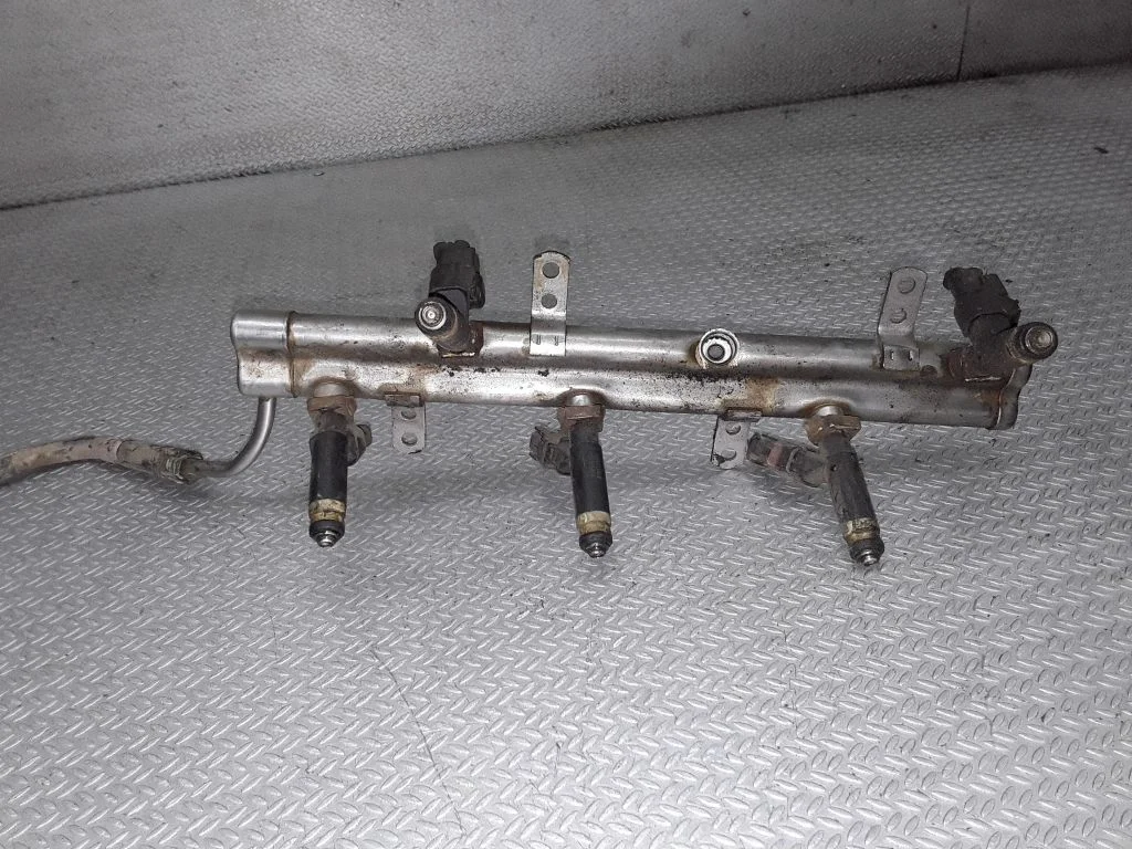 Pihustite (düüside) komplekt – Chrysler Grand Voyager IV (2001-2007)