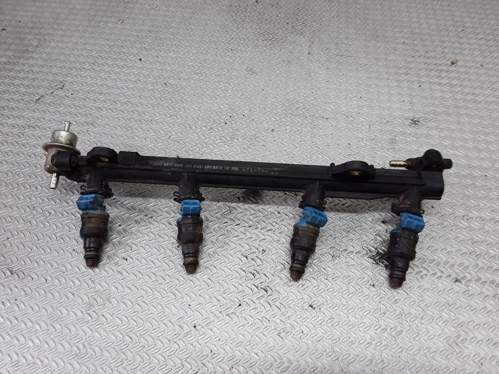 Pihustite (düüside) komplekt – Ford Fiesta (1995-2000)