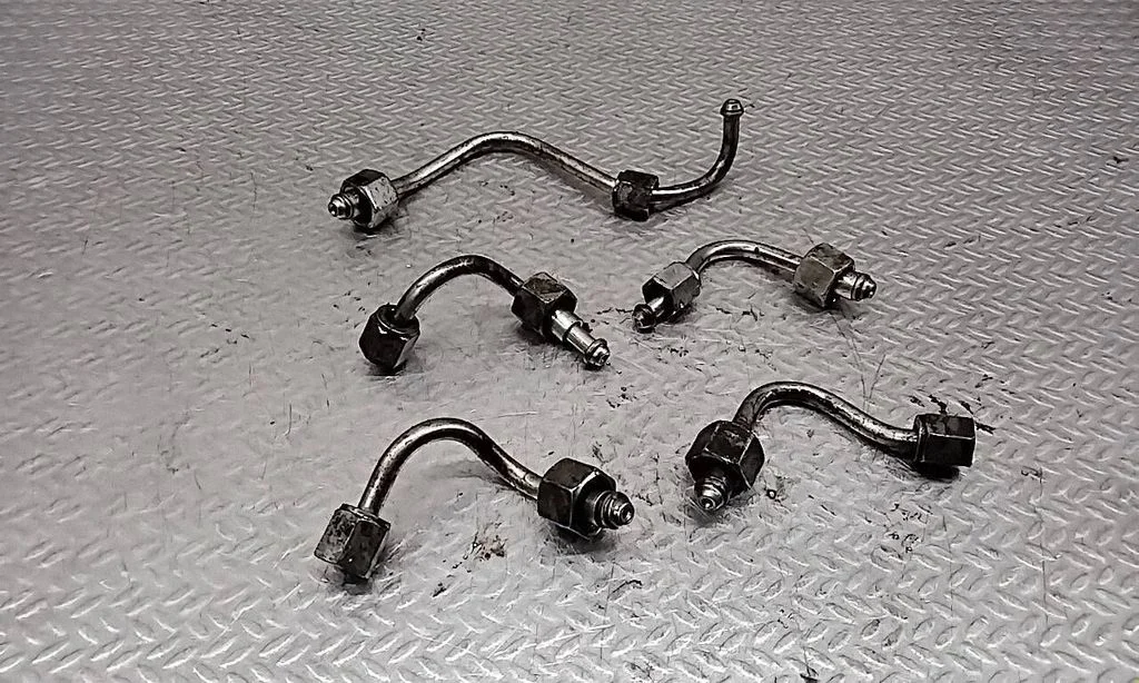 Fuel injector supply line/pipe – Opel Meriva A (2003-2010)