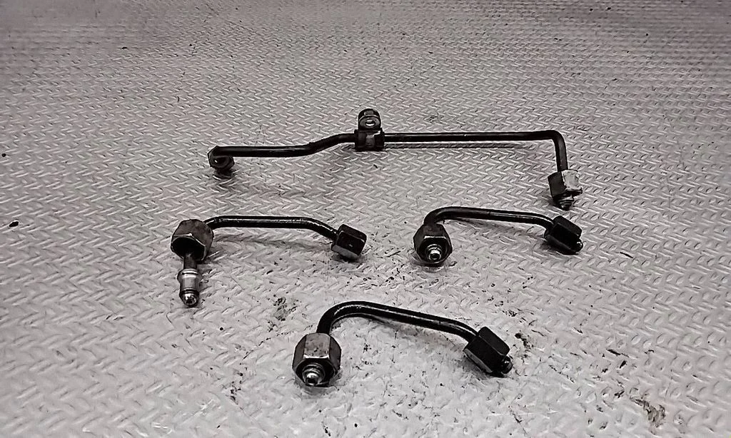 Fuel injector supply line/pipe – Mitsubishi Colt CZ3 (2006-2009)