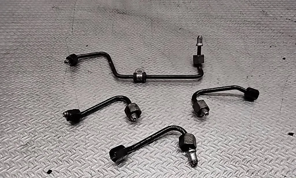 Fuel injector supply line/pipe – Mitsubishi Colt CZ3 (2006-2009)