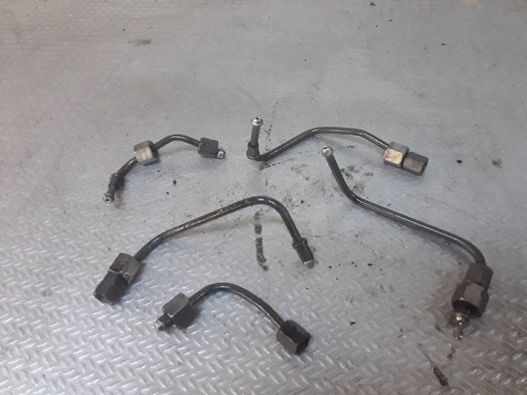 Fuel injector supply line/pipe – Opel Zafira B (2005-2014)
