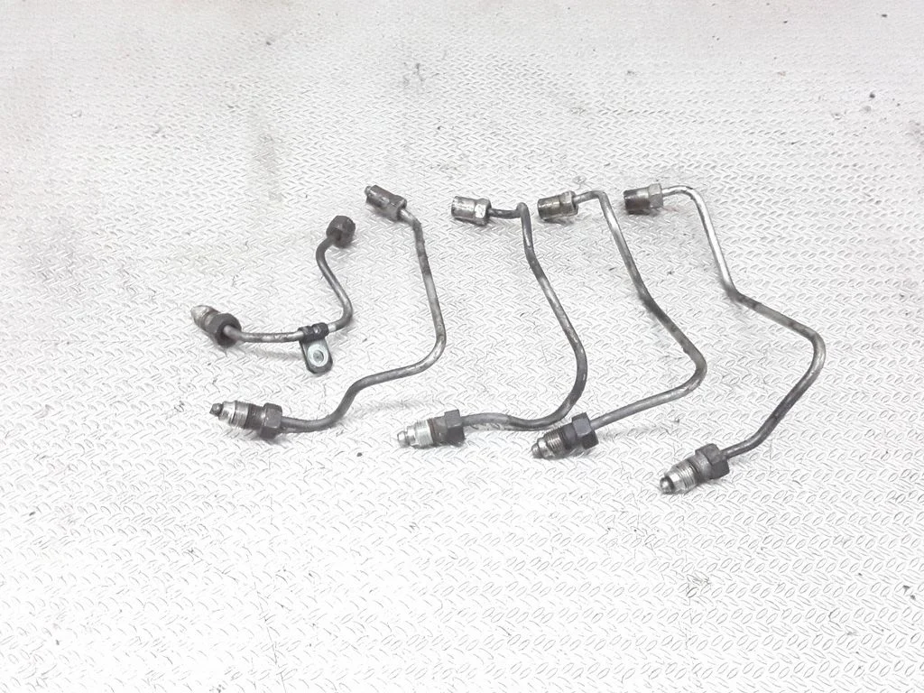 Degvielas padeves caurule (-es) uz sprauslām – Toyota Corolla Verso E121 (2001-2004)