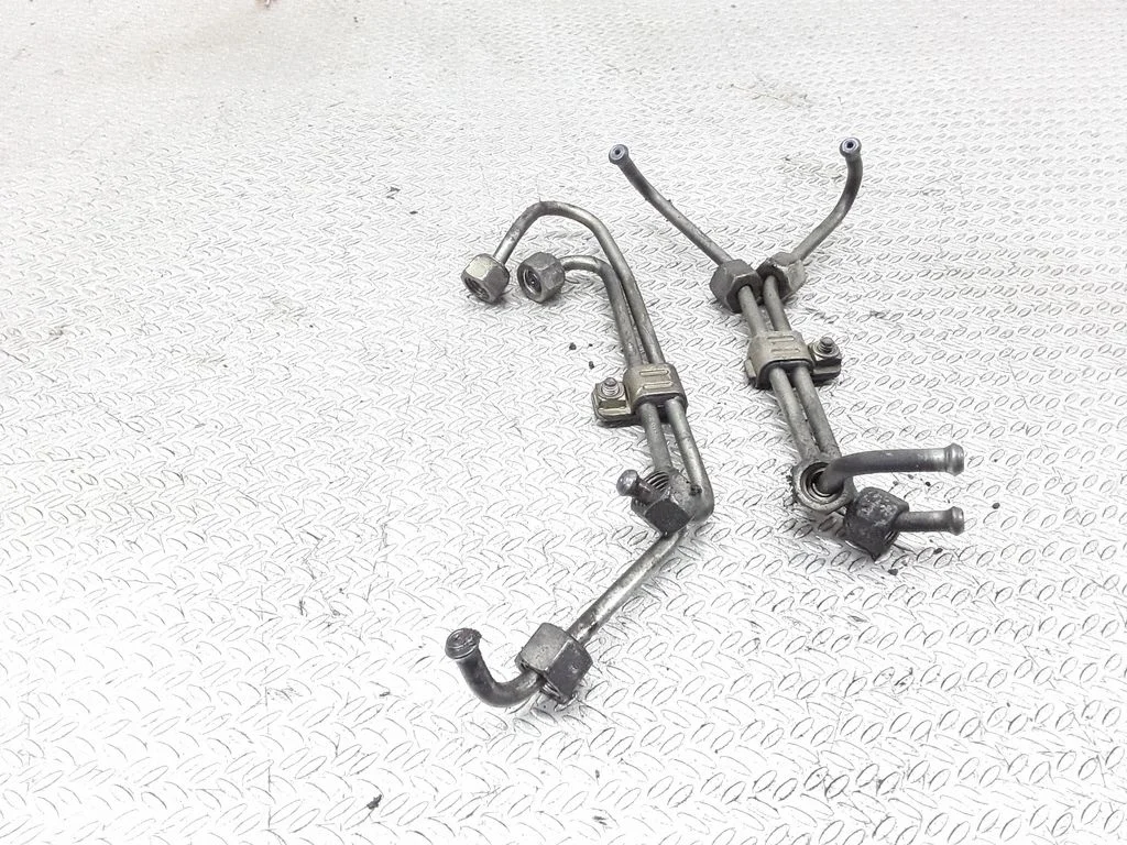 Degvielas padeves caurule (-es) uz sprauslām – Skoda Octavia Mk1 (1U) (1996-2004)