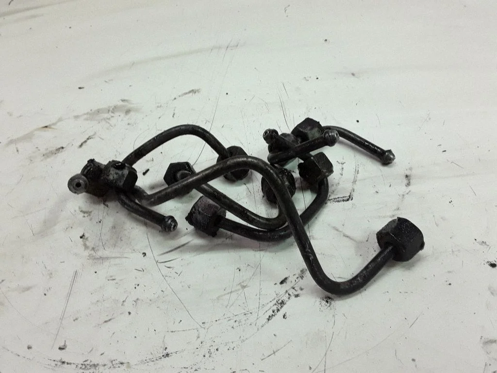 Fuel injector supply line/pipe – Renault Laguna II (2001-2007)