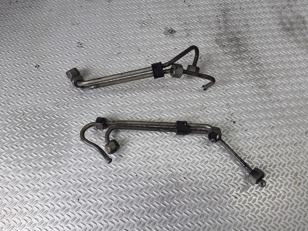 Fuel injector supply line/pipe – Skoda Octavia Mk1 (1U) (1996-2004)
