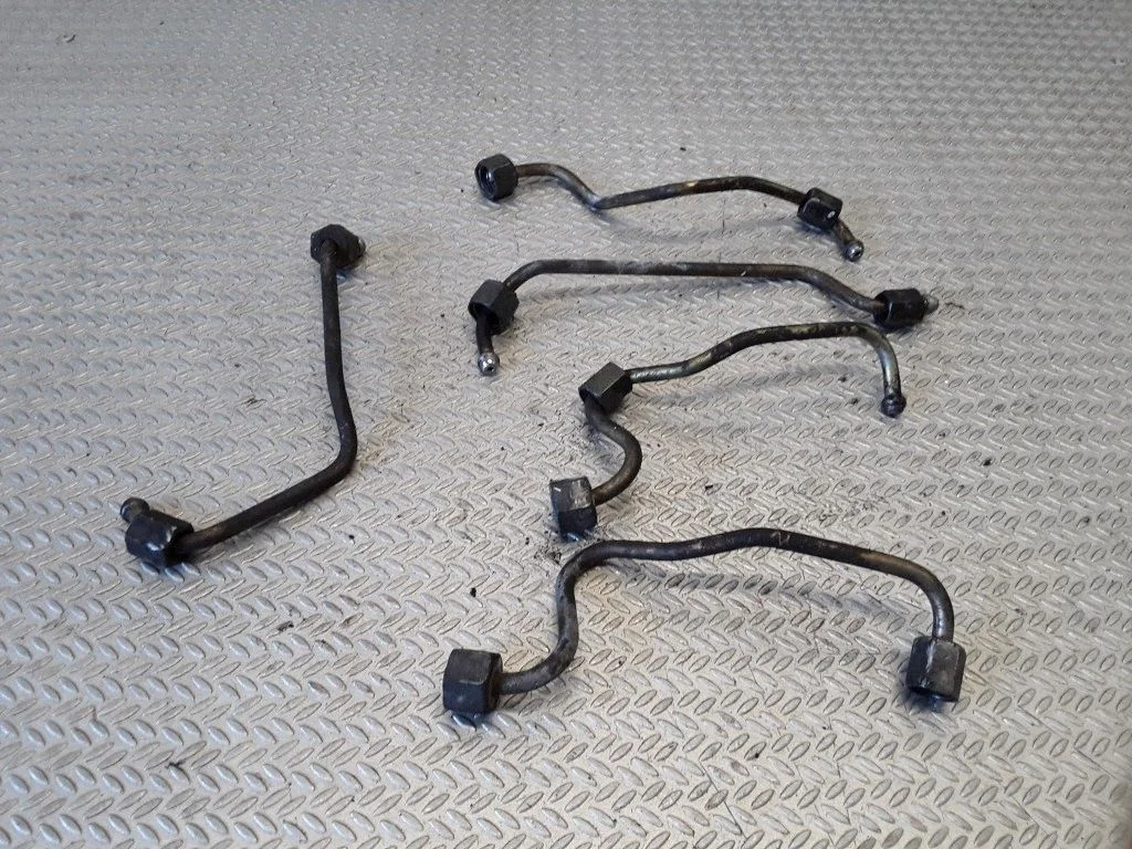 Fuel injector supply line/pipe – Citroen C3 (2002-2004)