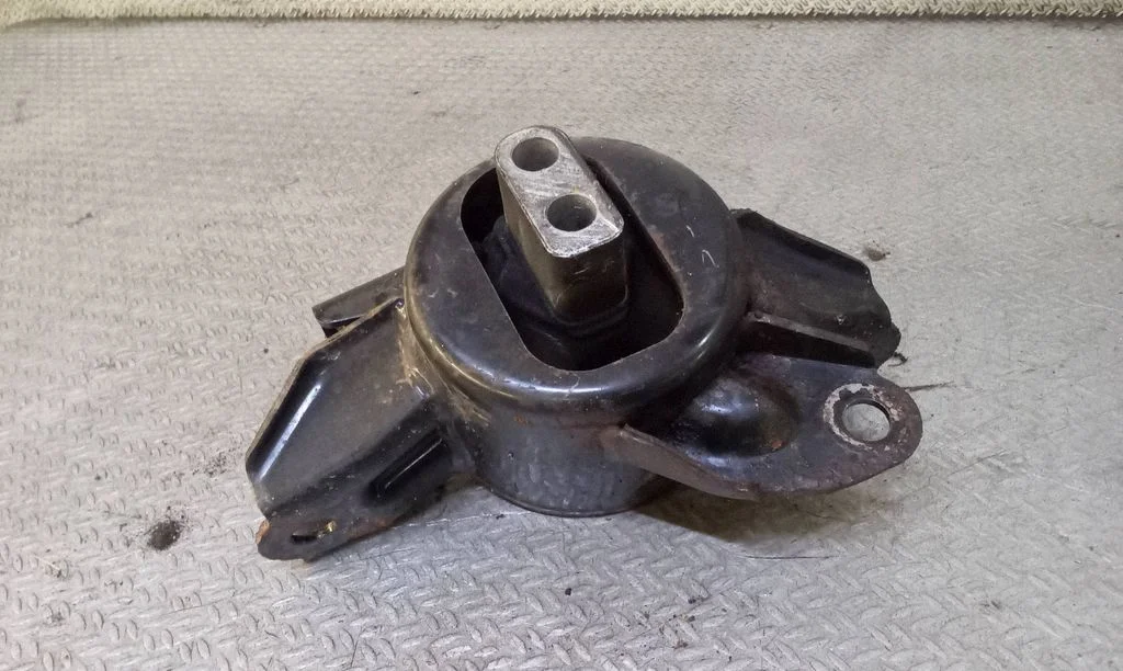 Engine mount bracket – Hyundai i40 (2011-)