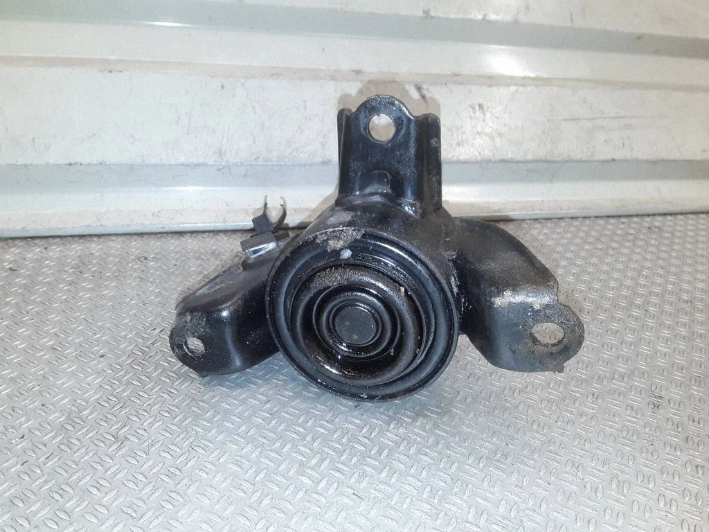 Dzinēja spilvens – KIA Picanto (2012-2016)