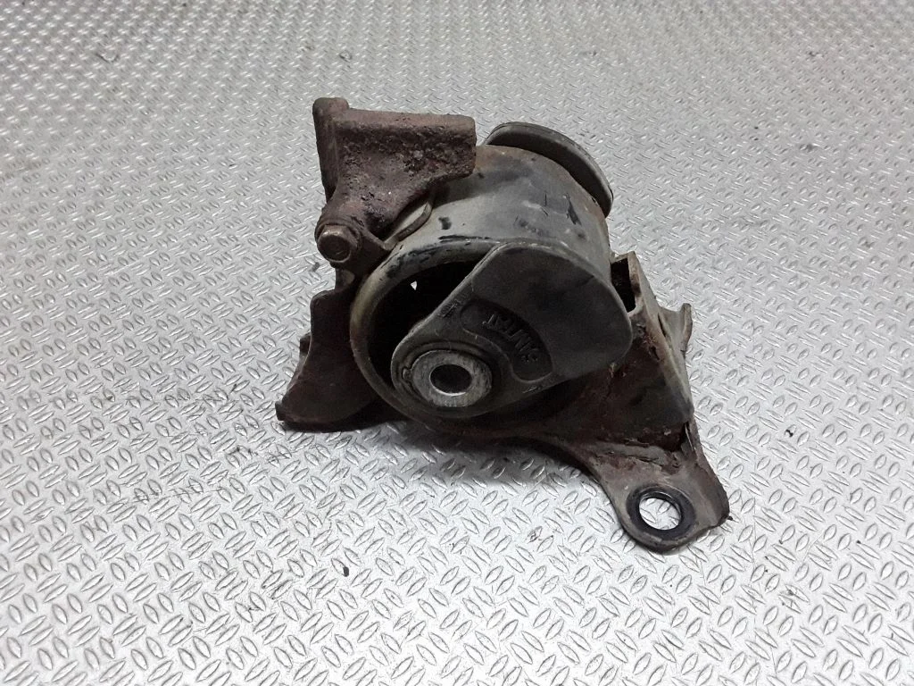 Engine mount bracket – Honda FR-V (2004-2009)