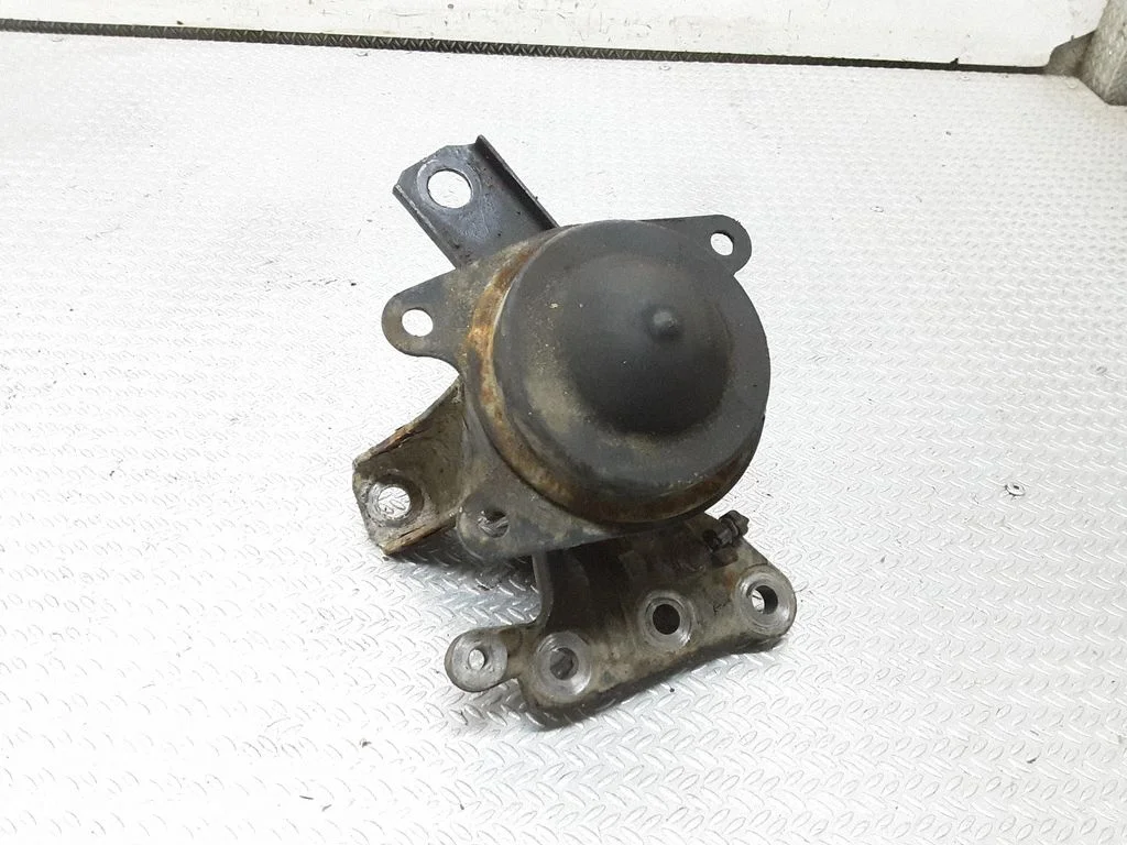 Dzinēja spilvens – Mitsubishi Grandis (2003-2011)