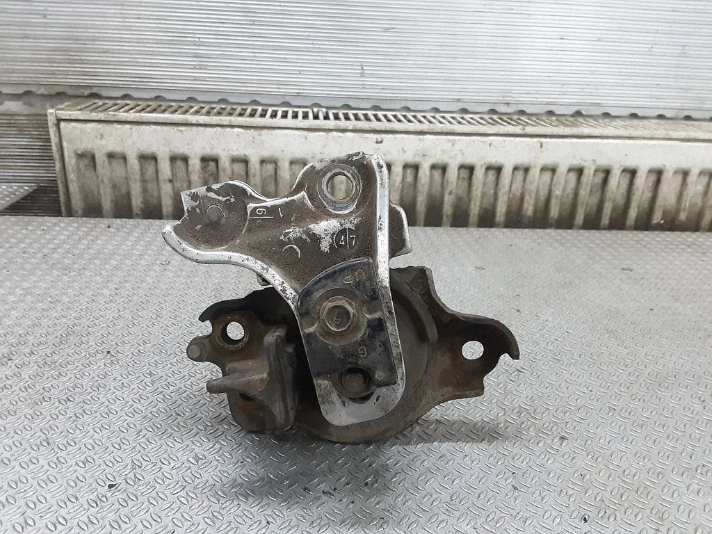 Engine mount bracket – Honda Jazz (2002-2008)