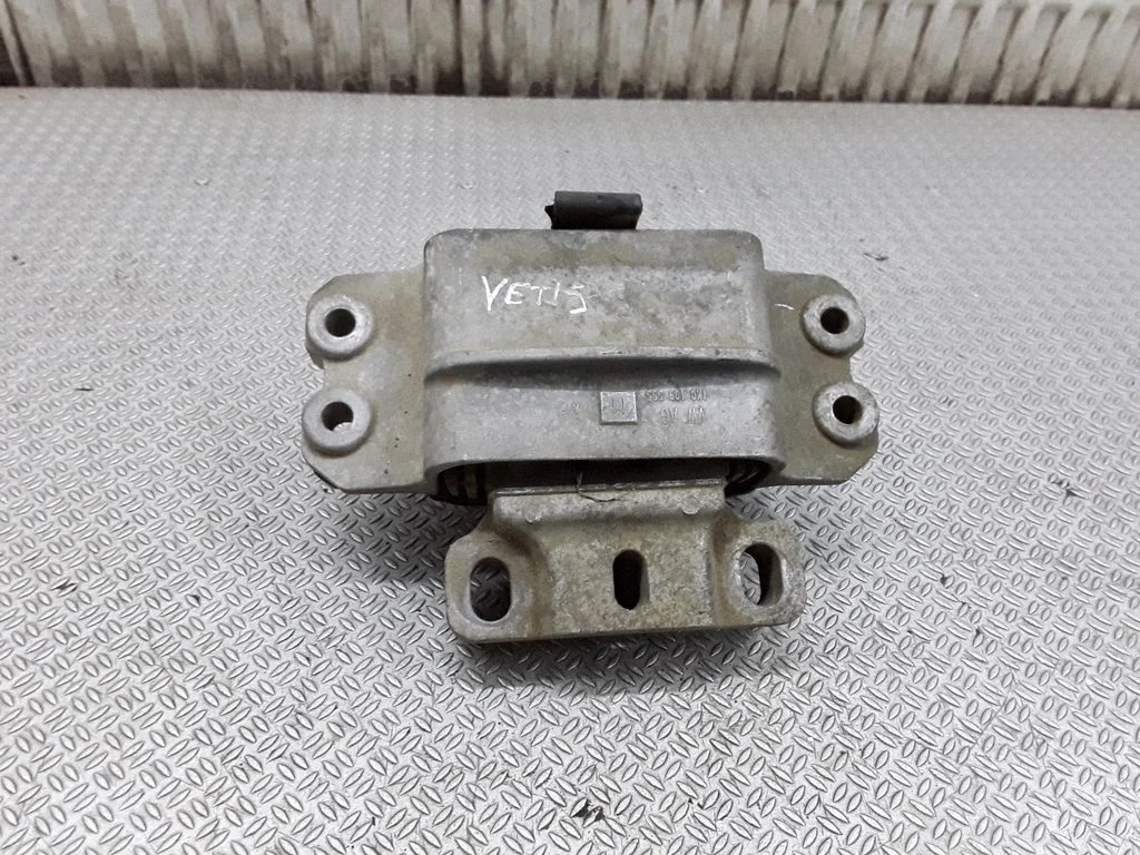 Dzinēja spilvens – Skoda Yeti (5L) (2009-2017)