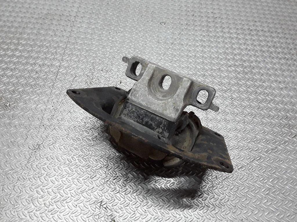 Dzinēja spilvens – Chrysler Sebring (ST-22 - JR) (2000-2007)