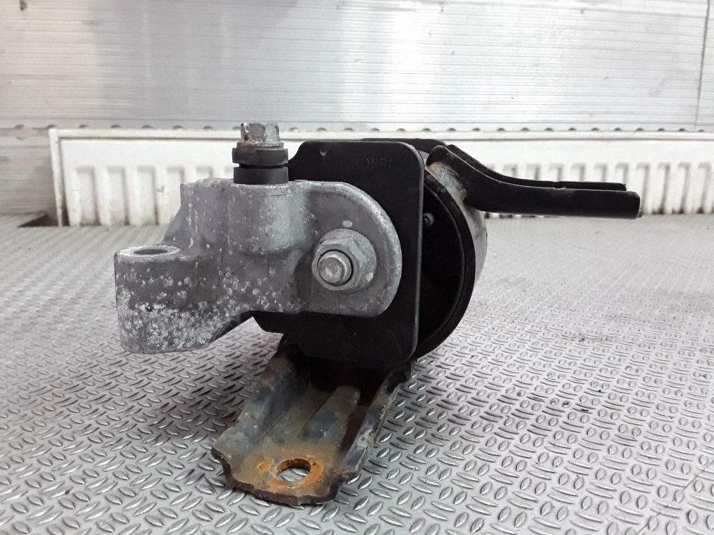 Dzinēja spilvens – Mitsubishi Lancer Evolution X (2008-2014)