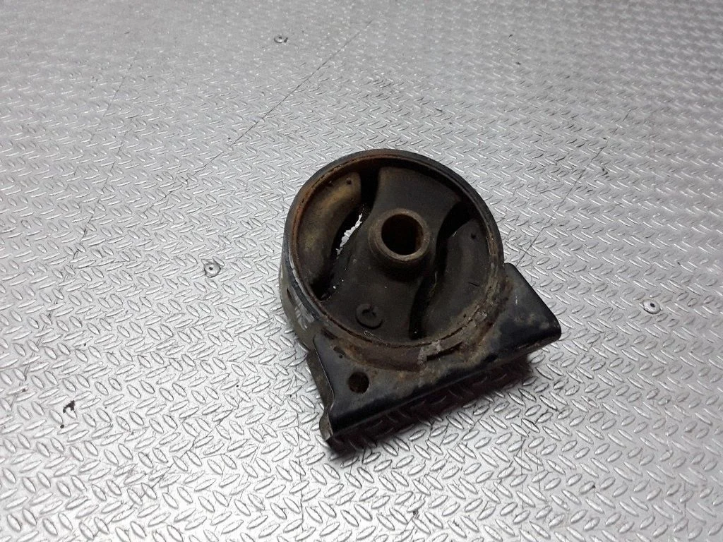 Dzinēja spilvens – Mitsubishi Lancer Evolution X (2008-2014)