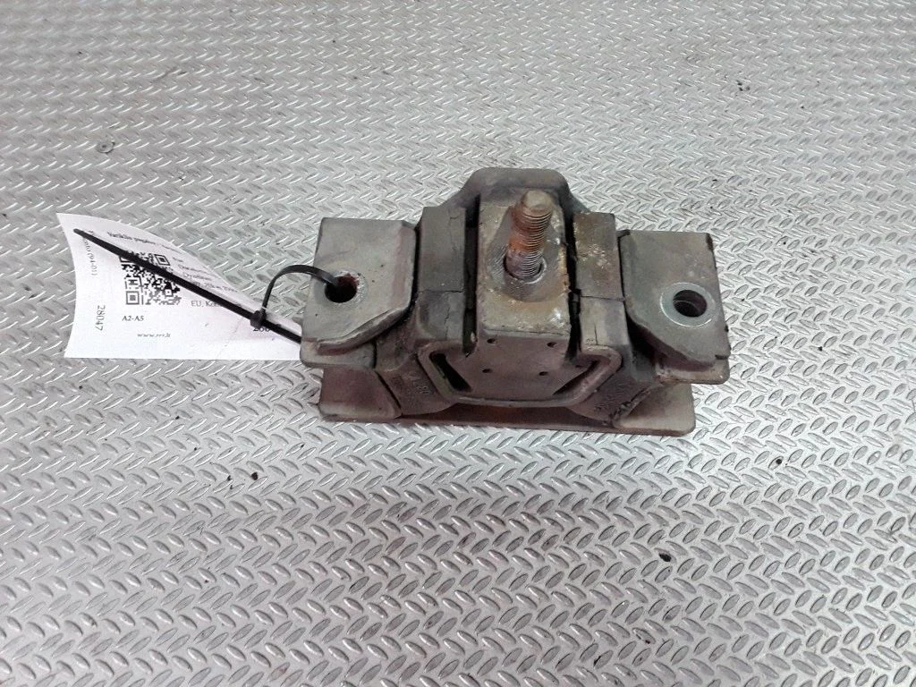 Engine mount bracket 1307907080