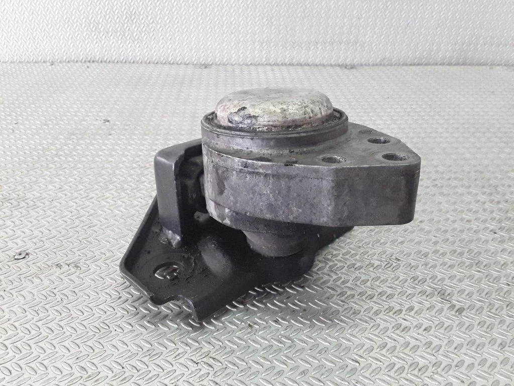 Dzinēja spilvens 2S616F012