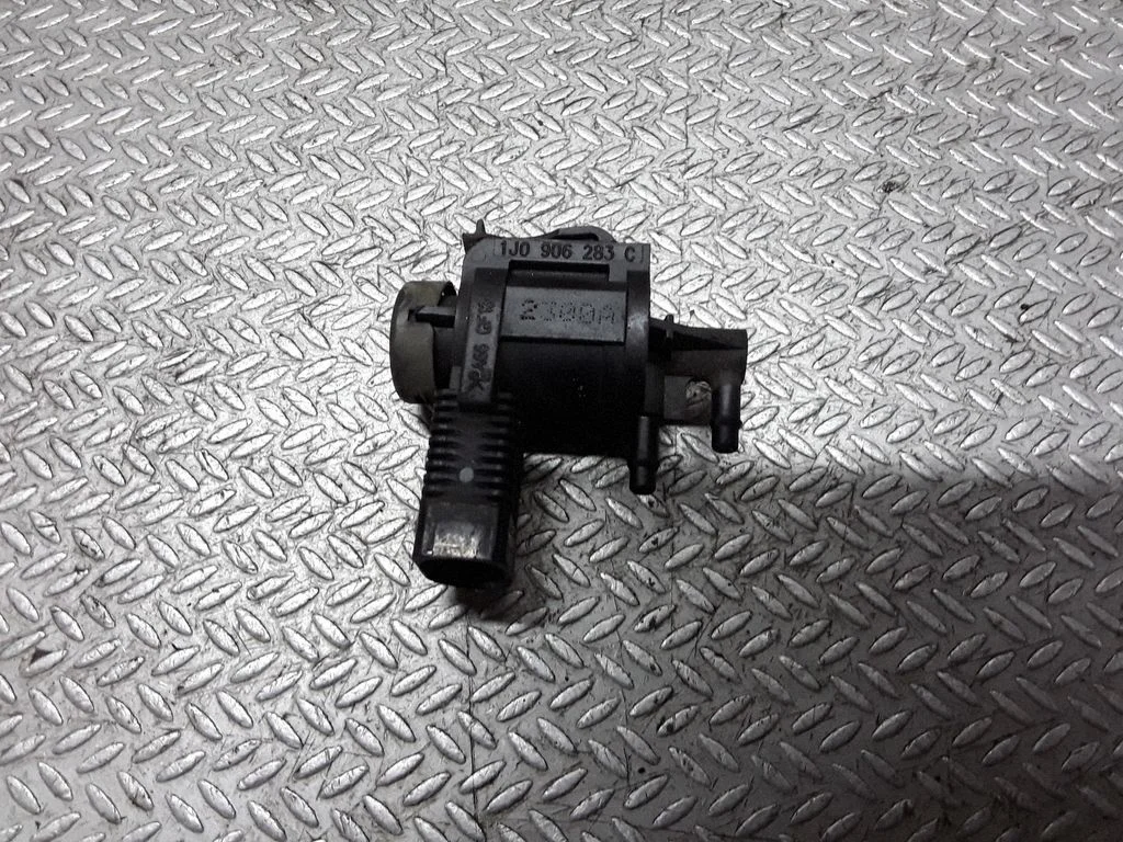 Vacuum valve – Skoda Octavia Mk1 (1U) (1996-2004)