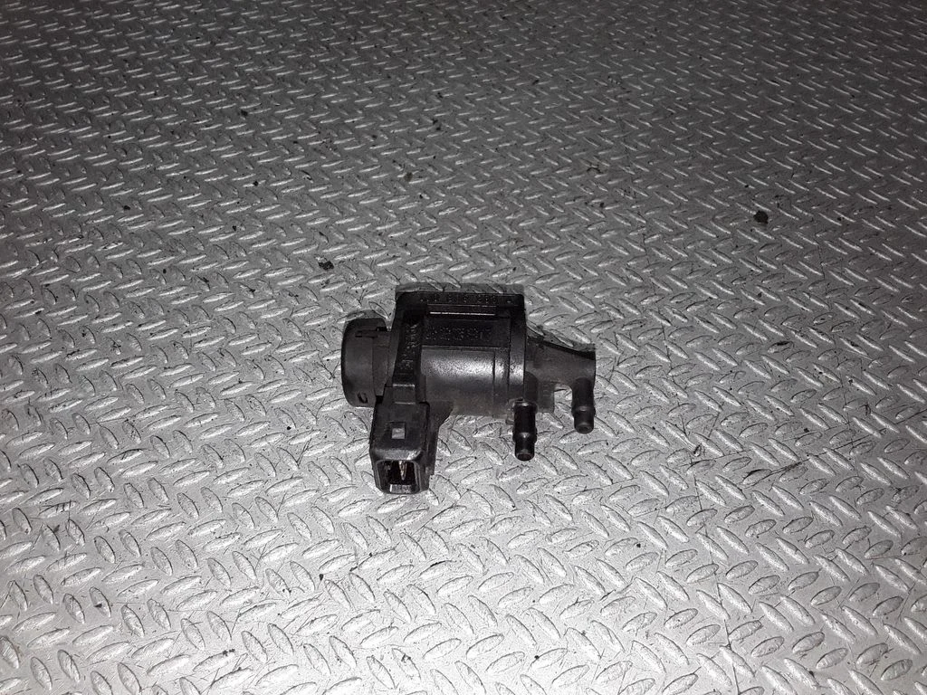 Vacuum valve – Skoda Octavia Mk1 (1U) (1996-2004)