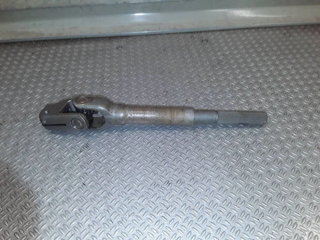 Steering column universal joint – KIA Picanto (2012-2016)