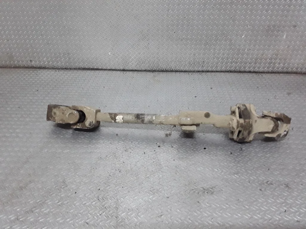 Steering column universal joint – Land Rover Discovery (1989-1998)