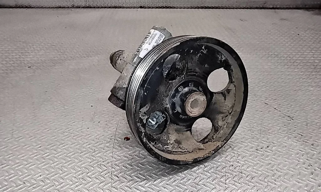 Power steering pump – Opel Vivaro (2001-2014)