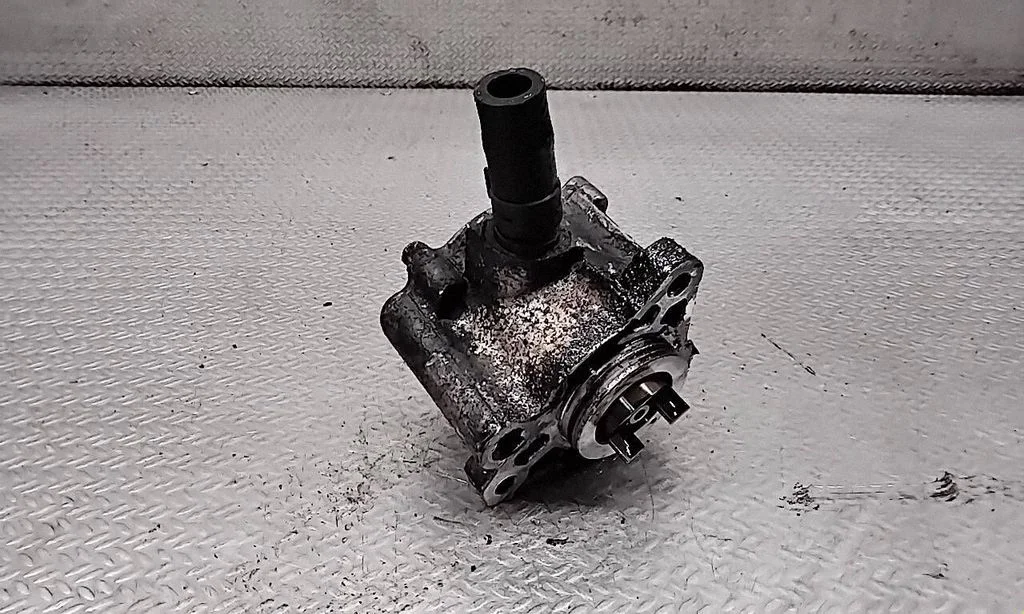 Power steering pump – Toyota Previa (XR30, XR40) II (2000-2006)