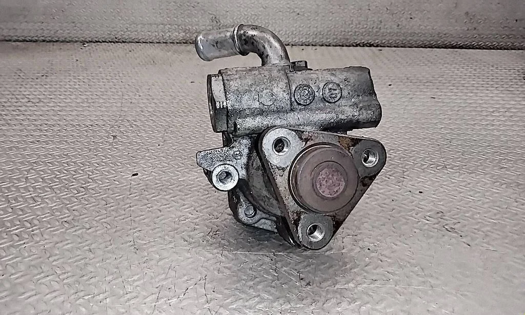 Roolivõimendi pump – Audi Q7 4L (2005-2015)