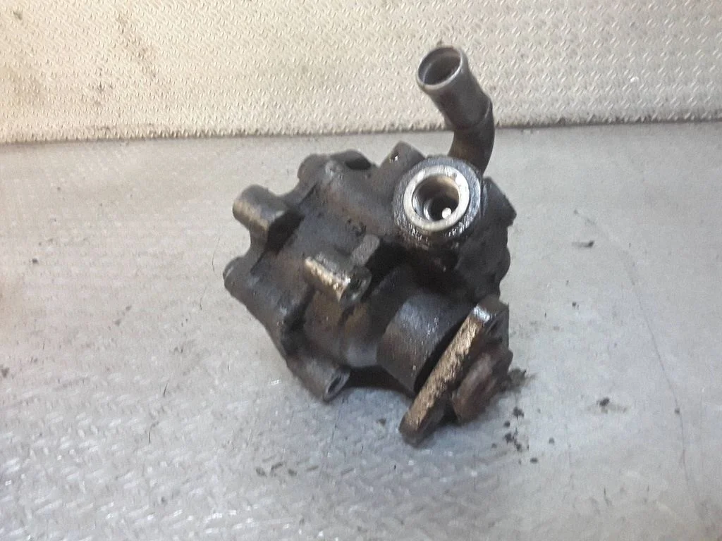 Roolivõimendi pump – Audi Q7 4L (2005-2015)