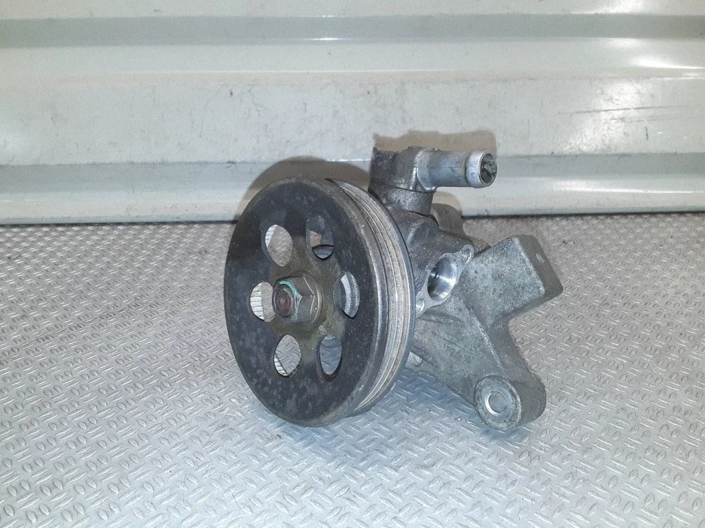 Power steering pump – Honda HR-V (1998-2005)