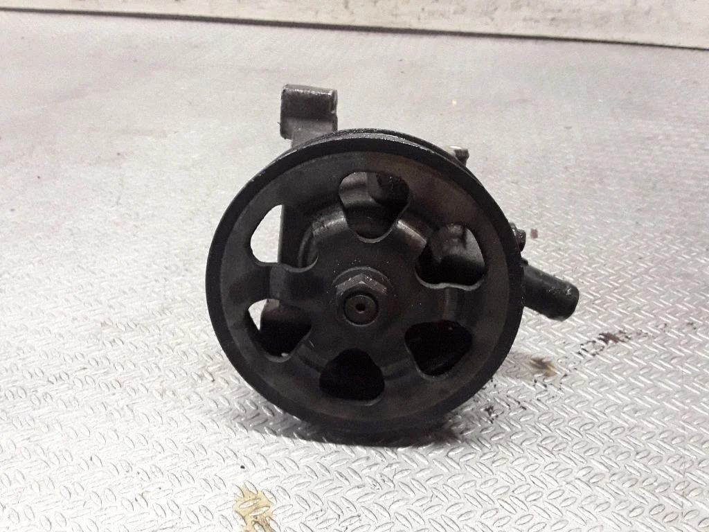Power steering pump – Honda Accord (2003-2007)