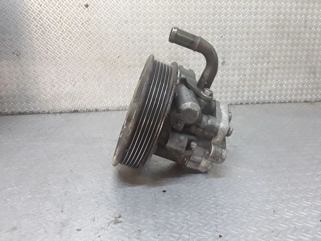Roolivõimendi pump – Hyundai Sonata (2006-2015)