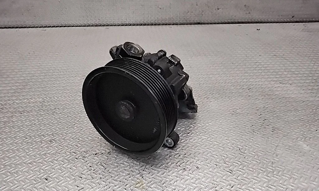 Power steering pump – Mercedes-Benz CLK-Class A209 C209 (2002-2009)