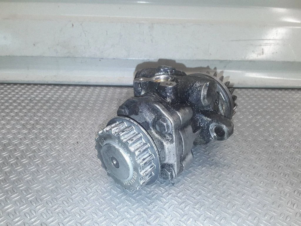 Power steering pump – Volkswagen Touareg I (2002-2010)