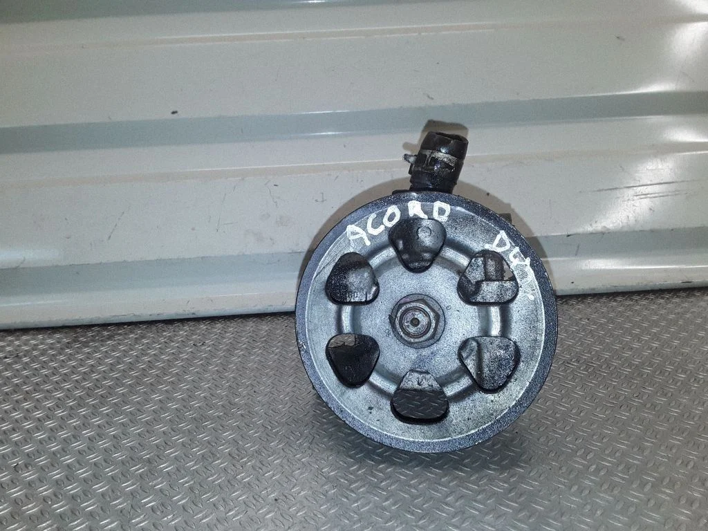 Power steering pump – Honda Accord (2003-2007)