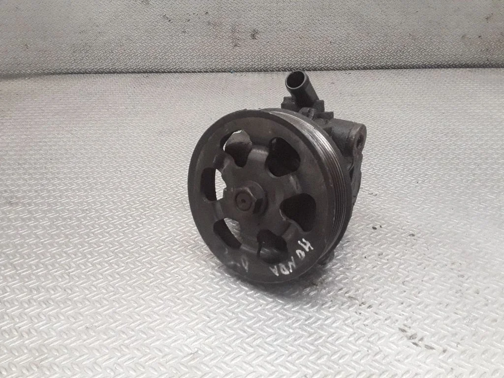 Power steering pump – Honda FR-V (2004-2009)