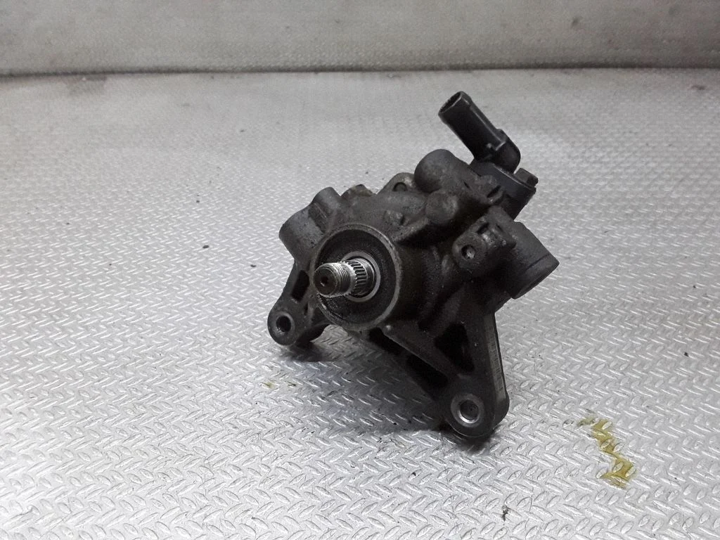 Roolivõimendi pump – Honda CR-V (2002-2006)