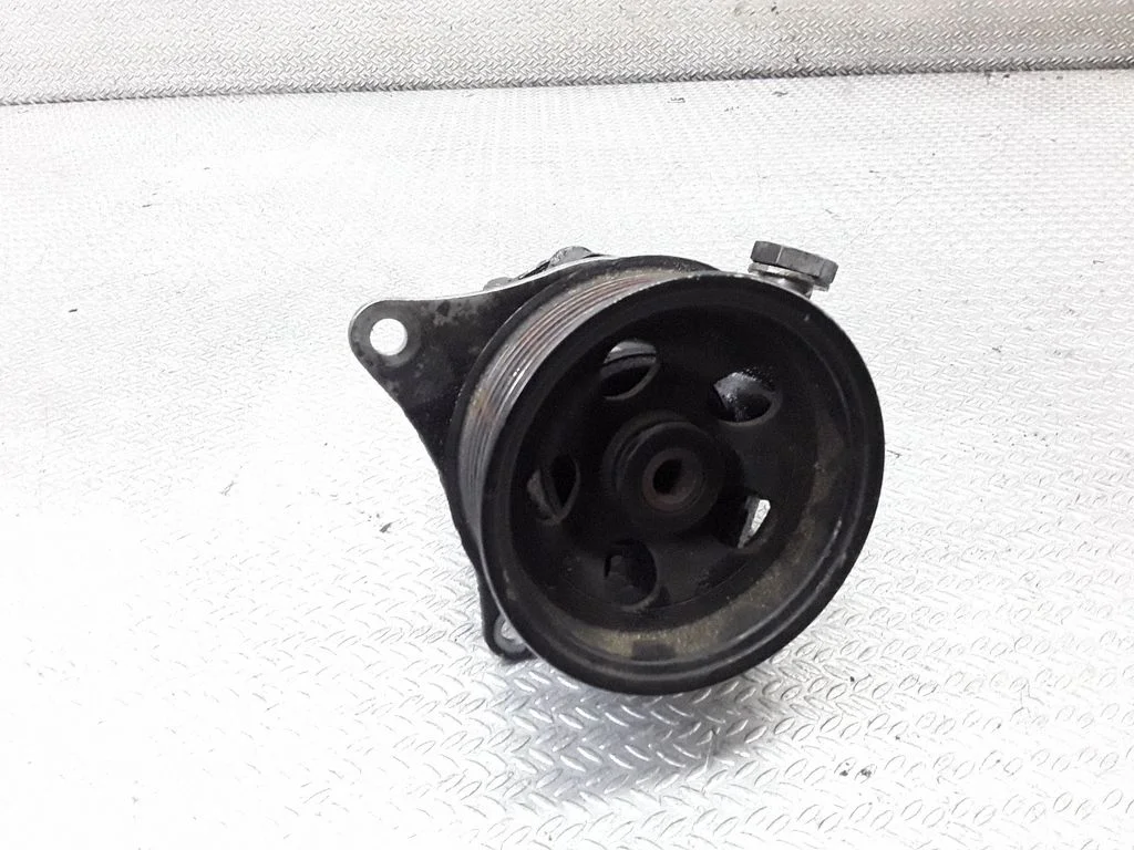 Power steering pump – Land Rover Range Rover Sport L320 (2005-2013)
