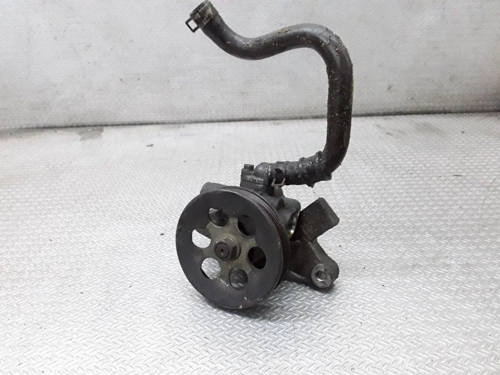 Roolivõimendi pump – Honda CR-V (1995-2001)