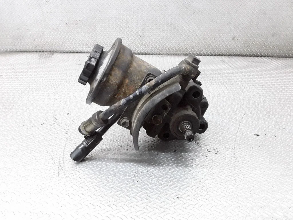 Power steering pump – Toyota Previa (XR30, XR40) II (2000-2006)