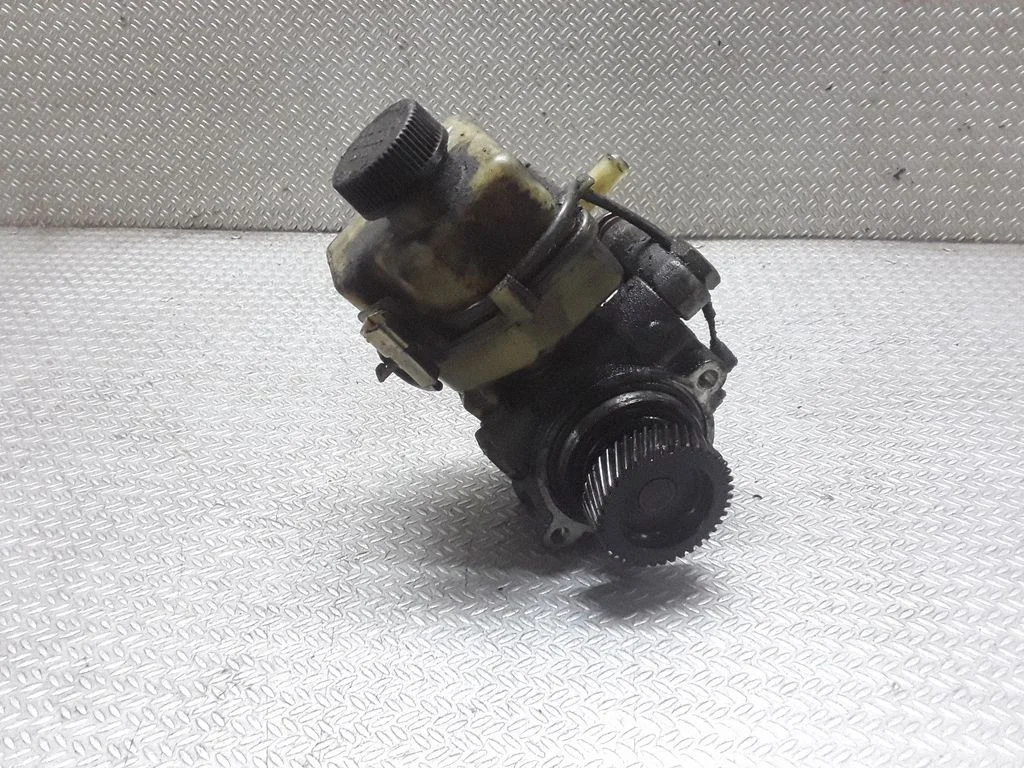 Power steering pump – Mazda 5 (2005-2010)