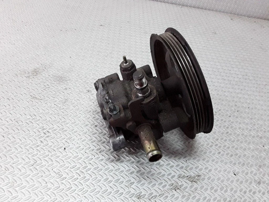 Power steering pump – Mitsubishi Carisma (1996-1999)