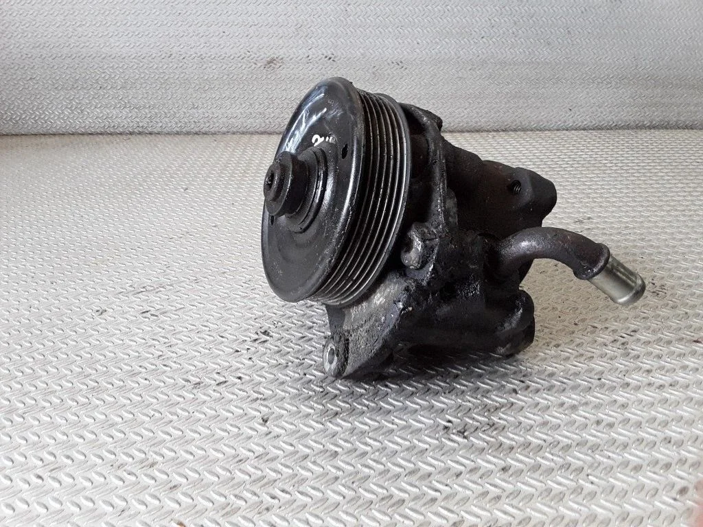 Roolivõimendi pump 7700830788 – Renault Safrane (1992-2000)