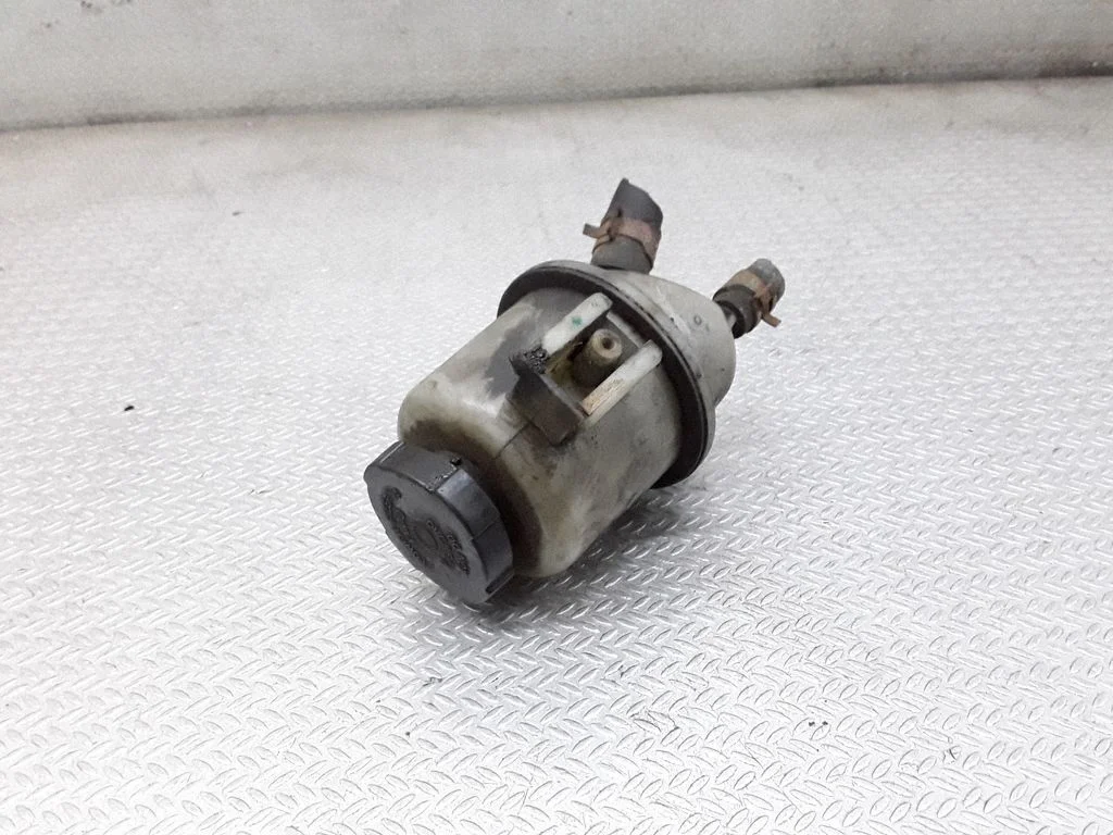 Power steering fluid tank/reservoir – Nissan Pathfinder R51 (2005-2012)