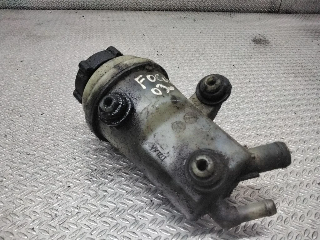 Power steering fluid tank/reservoir – Ford Focus C-MAX (2003-2010)