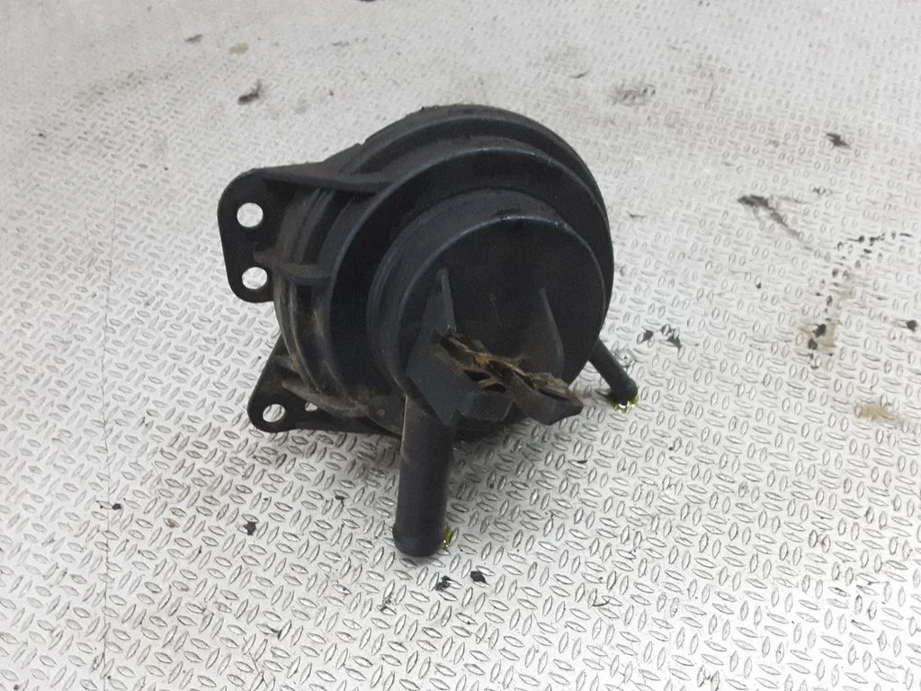 Power steering fluid tank/reservoir – Chrysler Grand Voyager III (1995-2000)