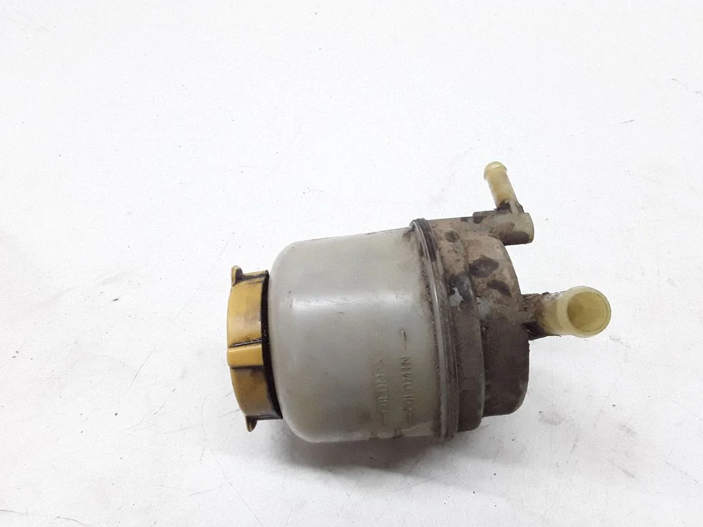 Roolivõimendi vedelikupaak – Subaru Legacy (1999-2003)