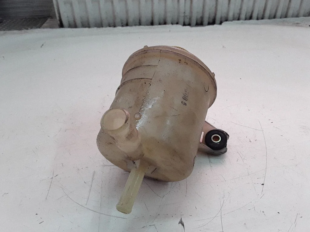 Power steering fluid tank/reservoir – Ford Maverick (2001-2007)